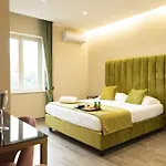 Dea Hotel *