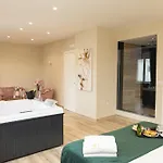 Hotel Dea *